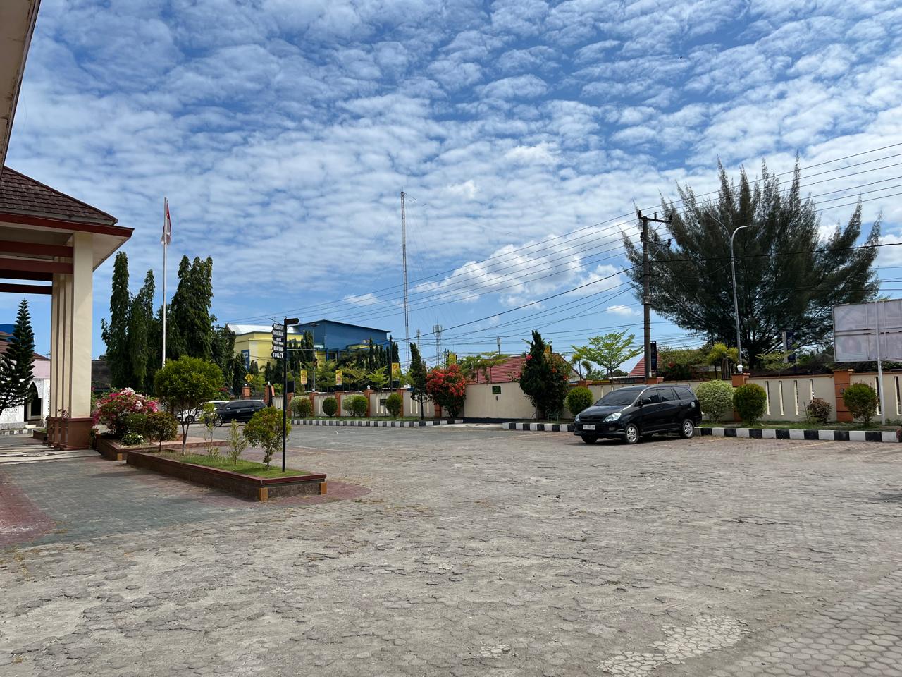 parkir roda 4