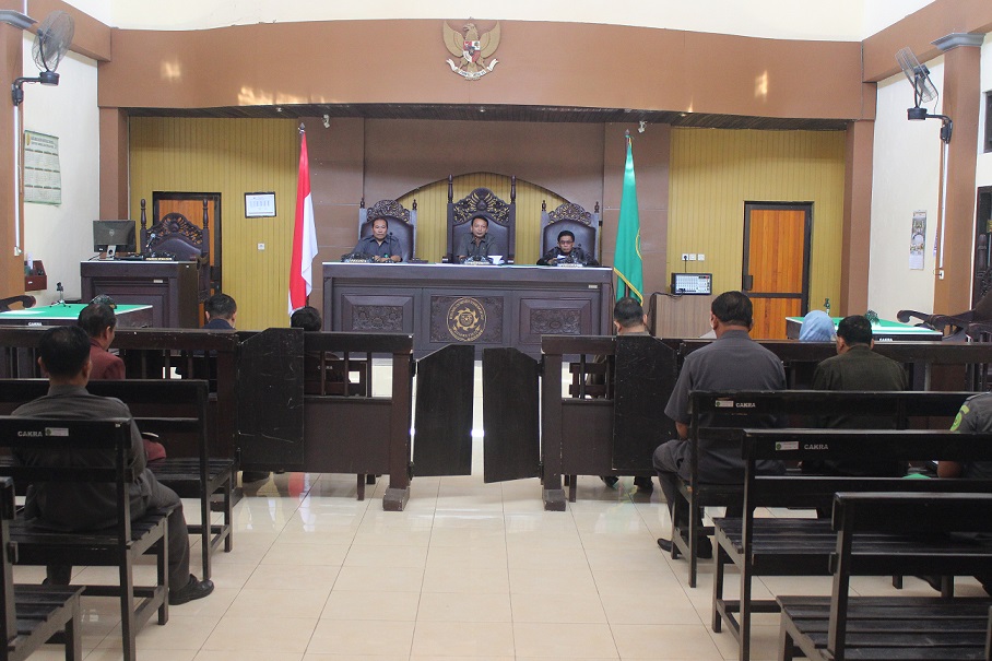 rapat bulan agustus